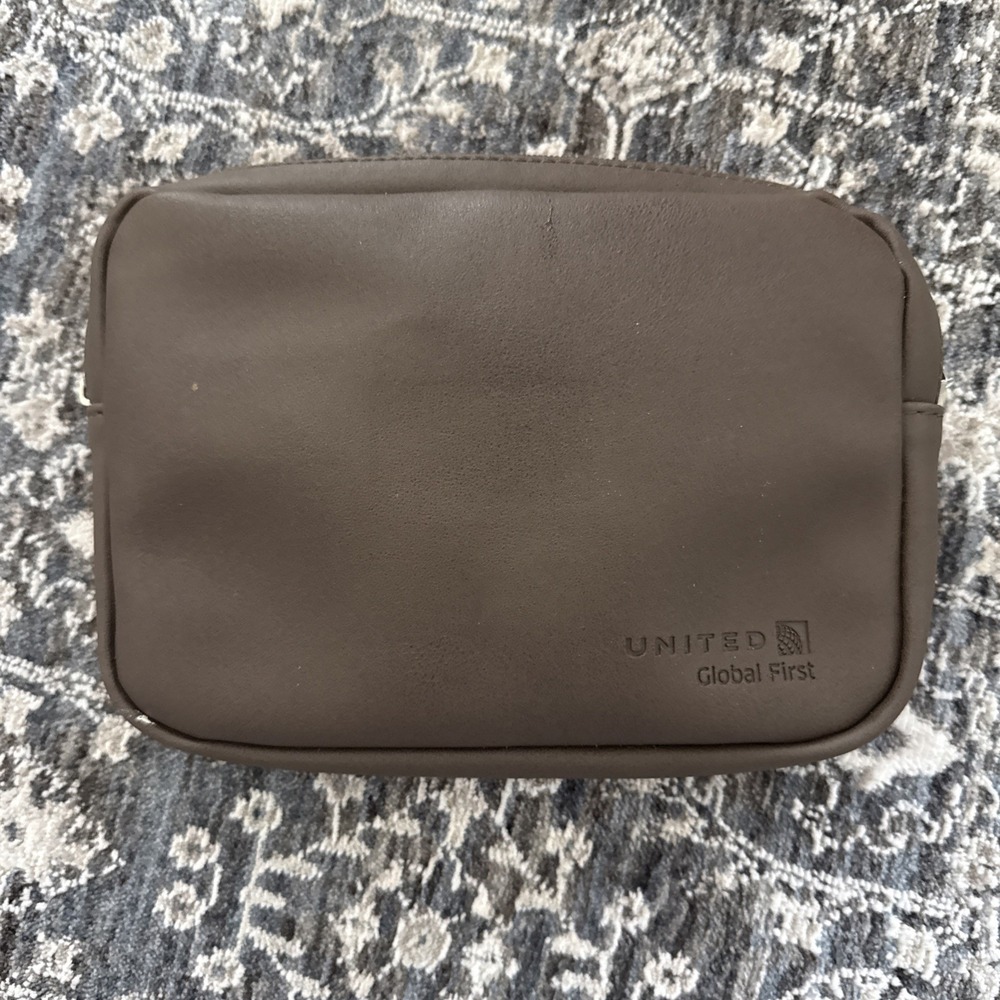 United Global First Toiletry Bag Brown Tan Faux Leather Double Zip Lined 8"
